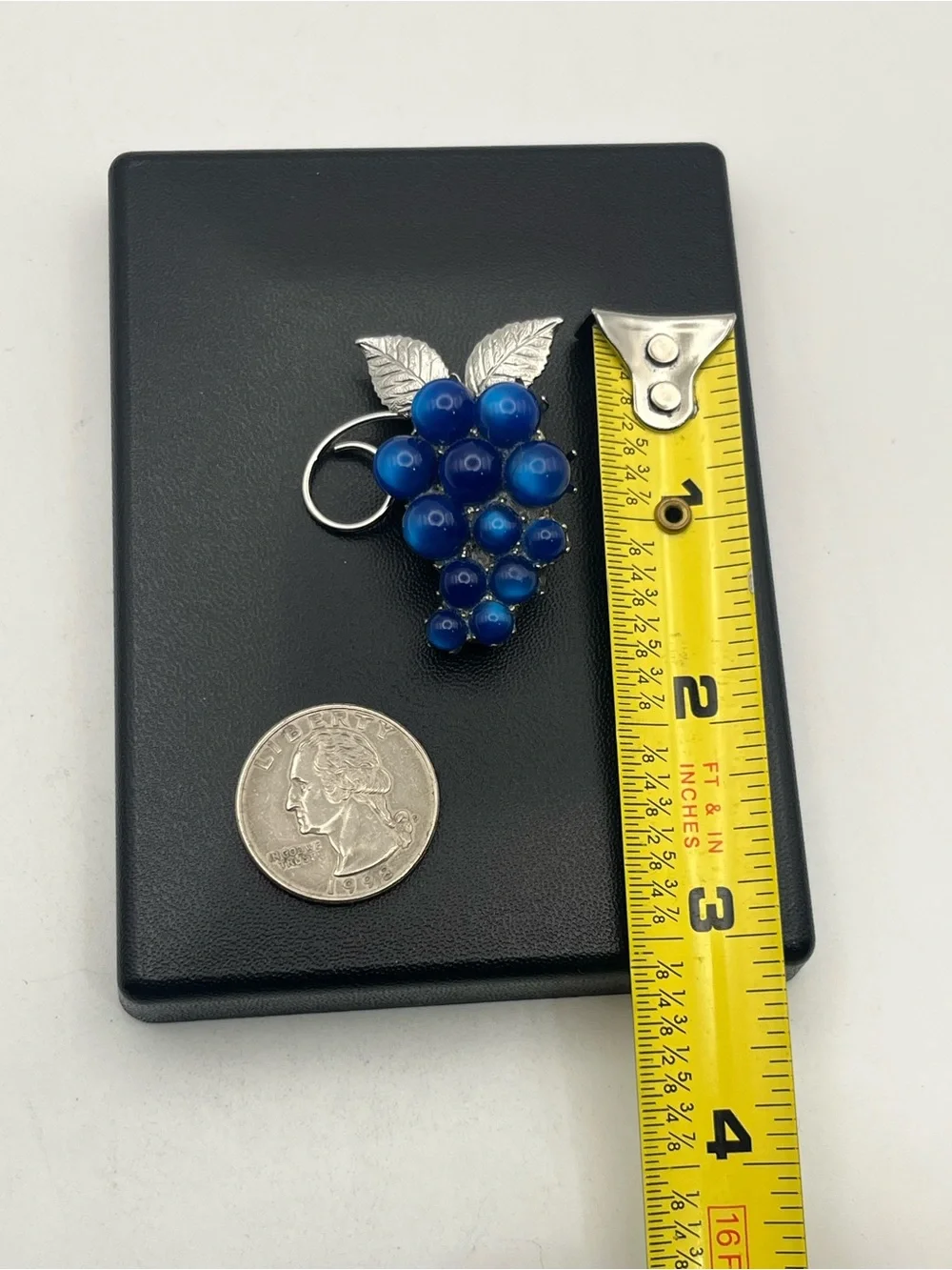 Blue moon glow lucite plastic grapes cluster silver tone brooch pin vintage